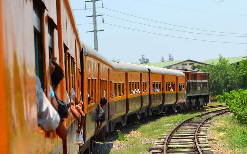 yangon-circle-line-train